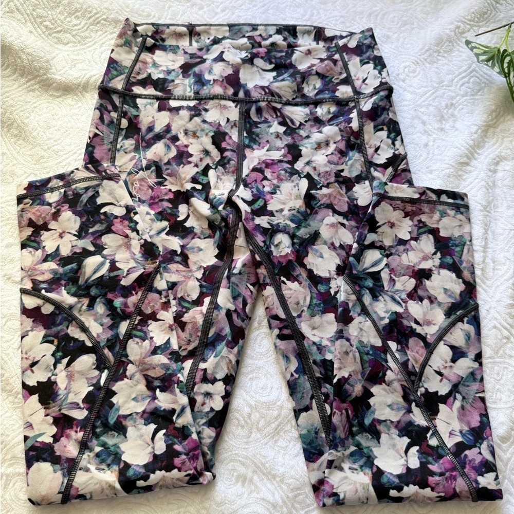 Lululemon Floral High Rise Cropped Leggings Size 6